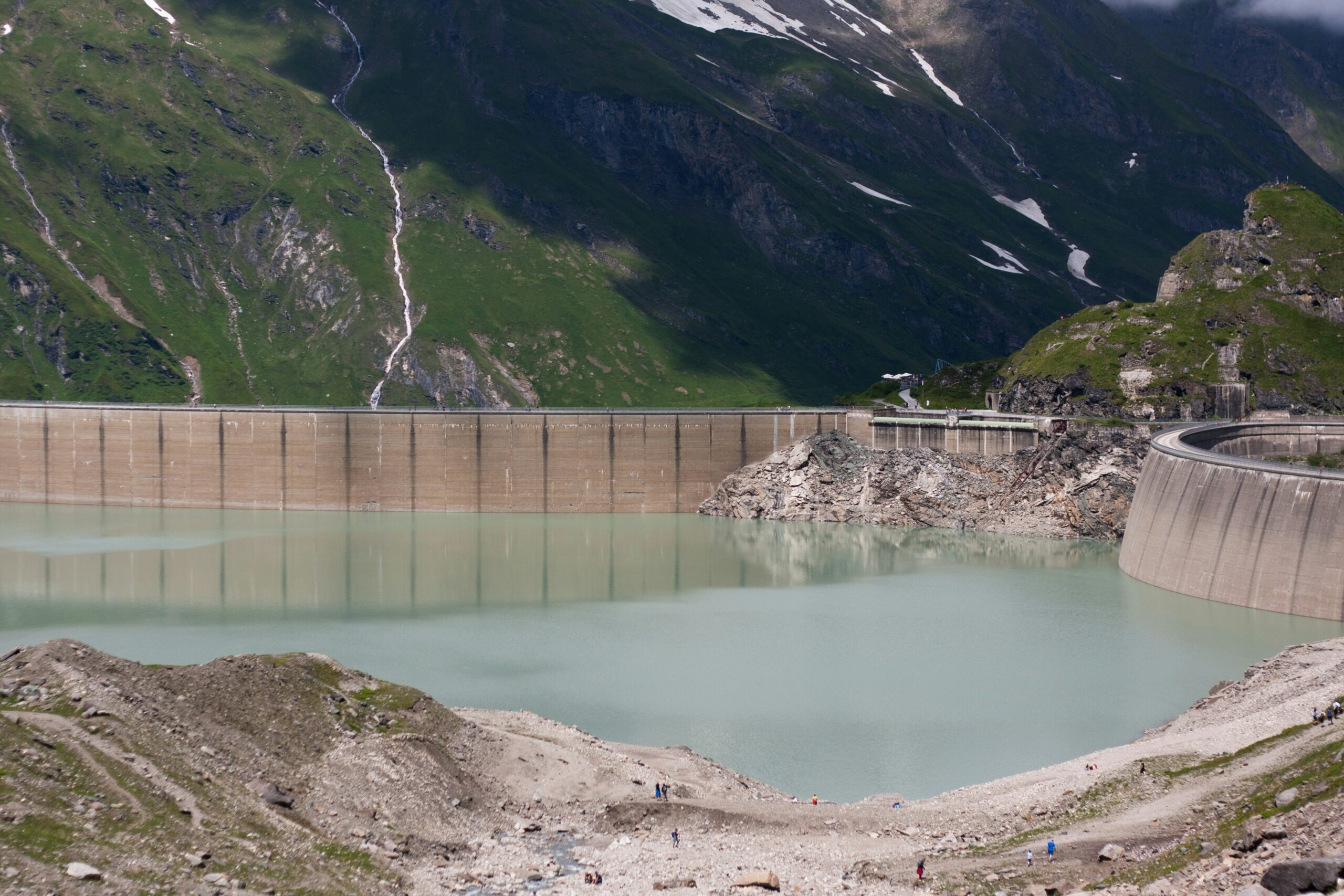 Kraftwerk in Saas Almagell soll mit höherem Staudamm allen Strom im Winter erzeugen